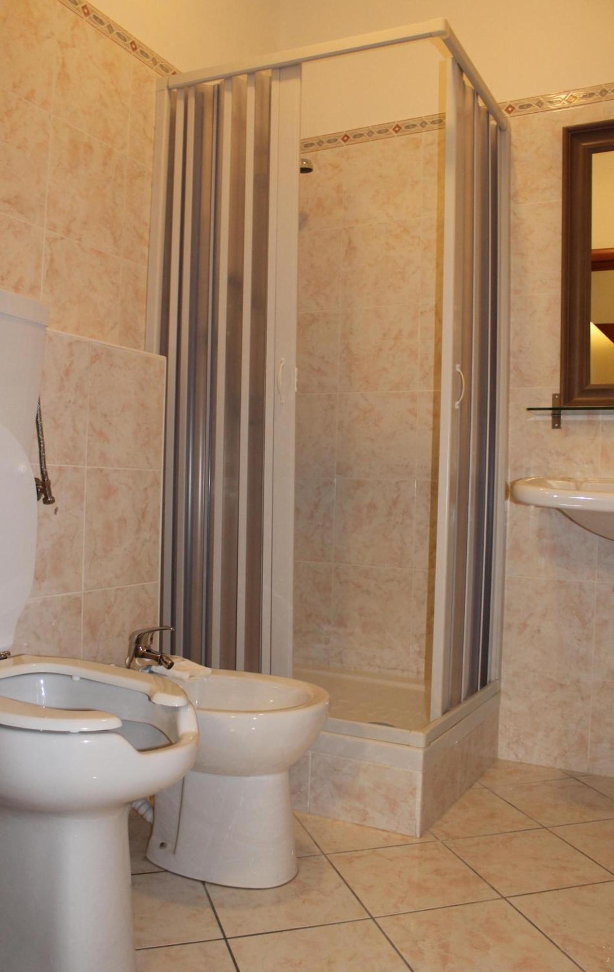 B&B Soggiorno Ponte Rosso Флоренция Экстерьер фото